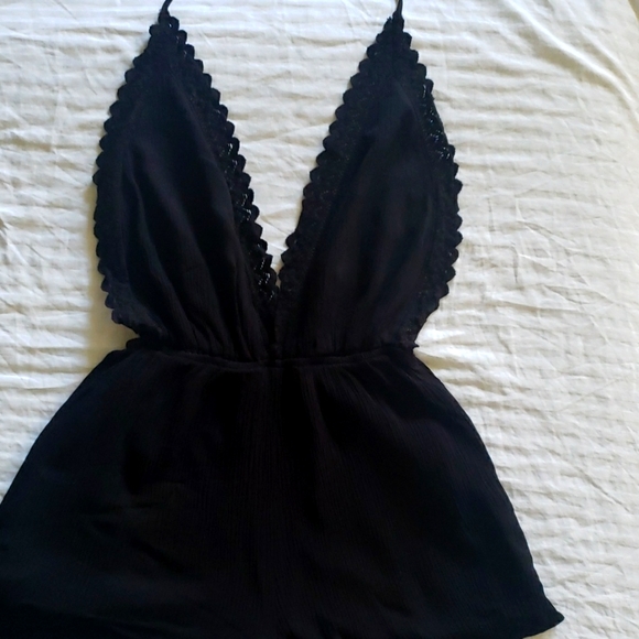 Kendall & Kylie💋 black🖤 romper size XS - Picture 3 of 8